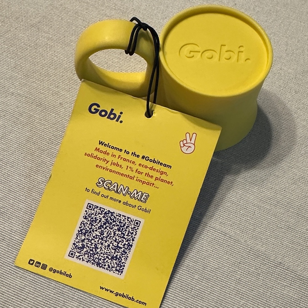 Gobi French Yellow Eco-Friendly Reusable Water Bottle Top